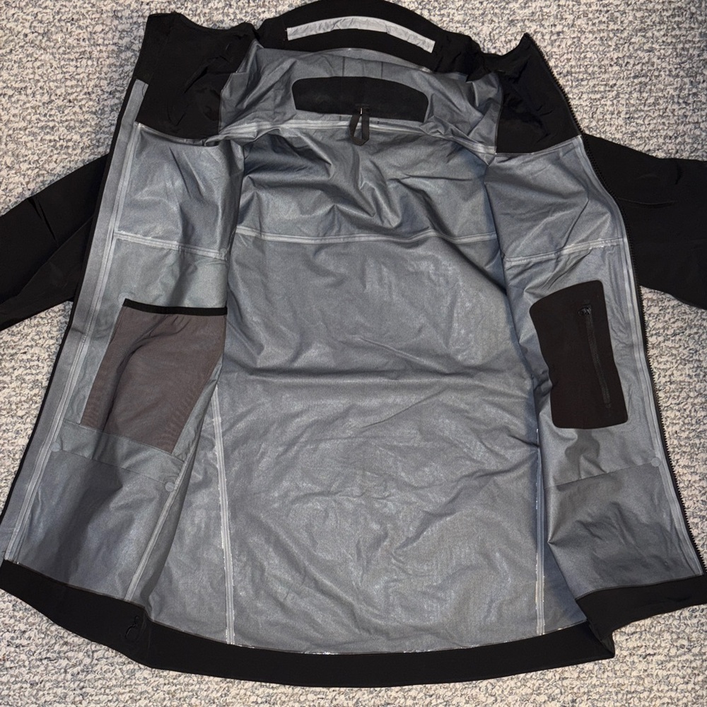 Men's Black Waterproof Shell - Picture 5 of 8